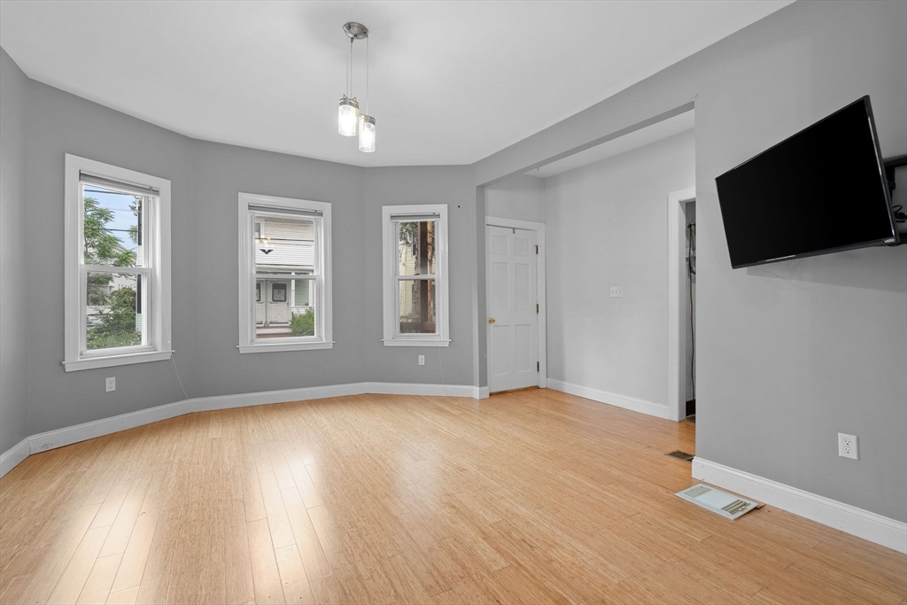 38 Prichard Ave