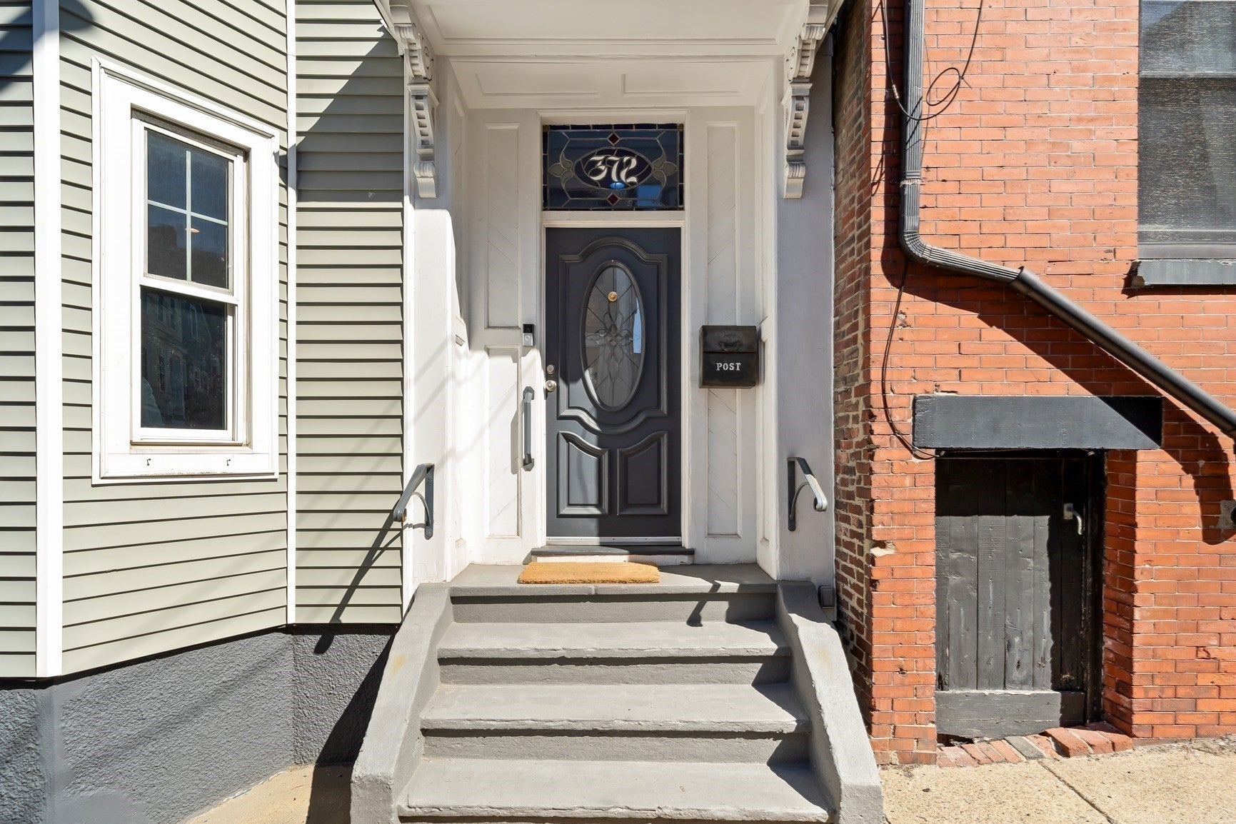 372 Silver St, Boston, MA Photo #1