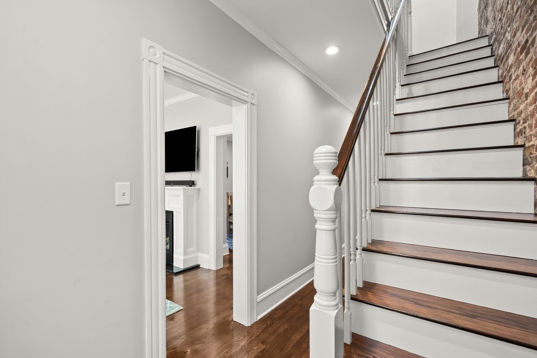 372 Silver St, Boston, MA Photo #11