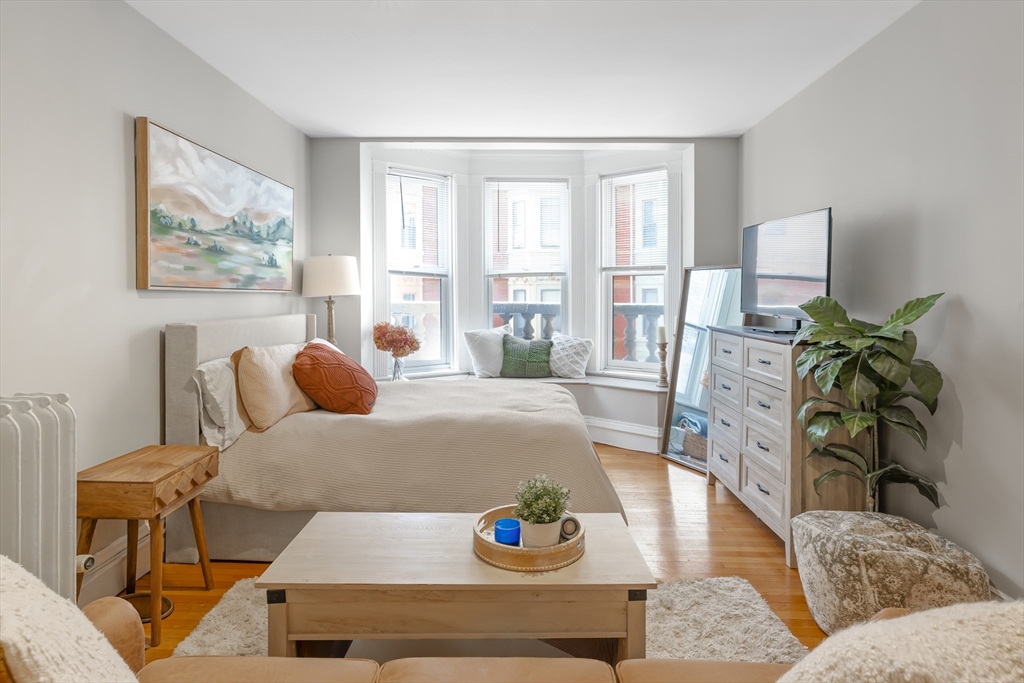 8 Garrison Street 205