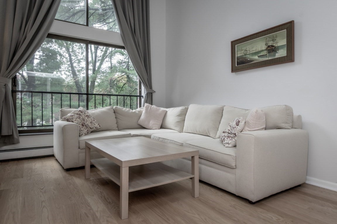 993 Massachusetts Ave #206, Arlington, MA Photo #2