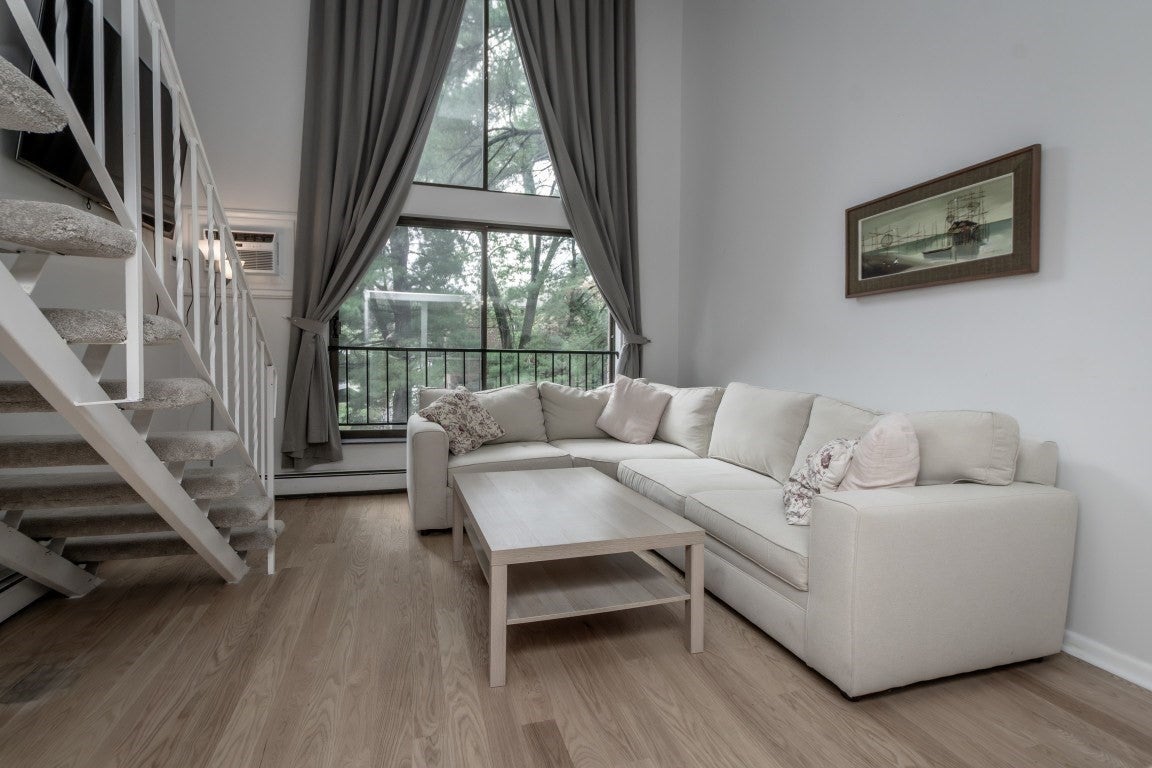993 Massachusetts Ave #206, Arlington, MA Photo #5