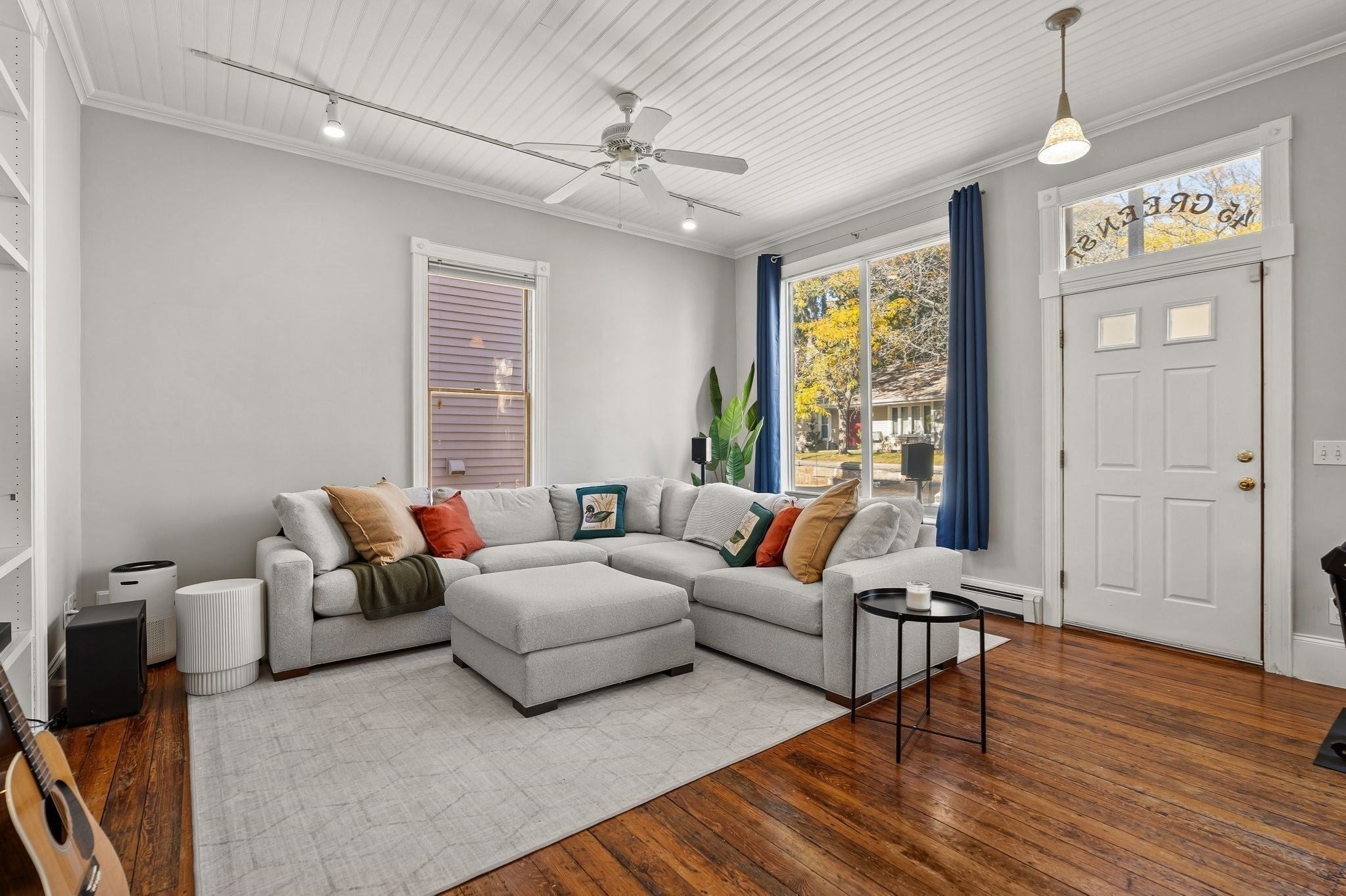 45 Green St A