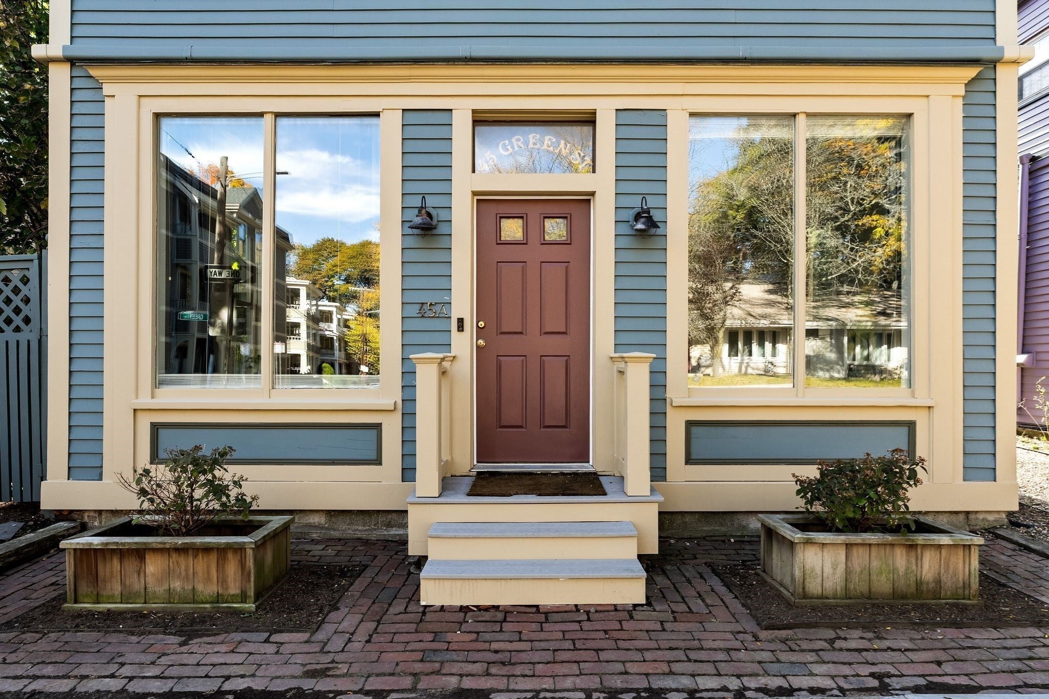 45 Green St A