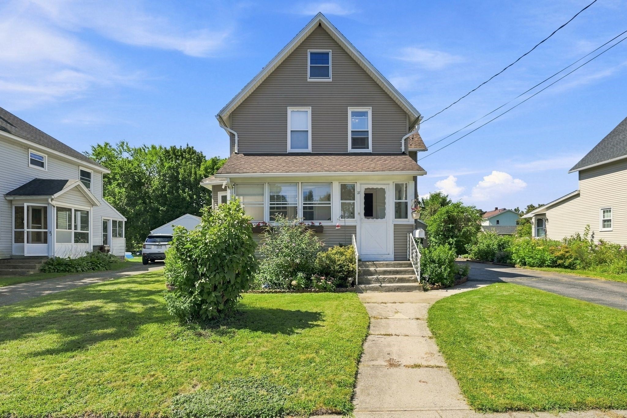 27 Elm St, Ludlow, MA Photo #1