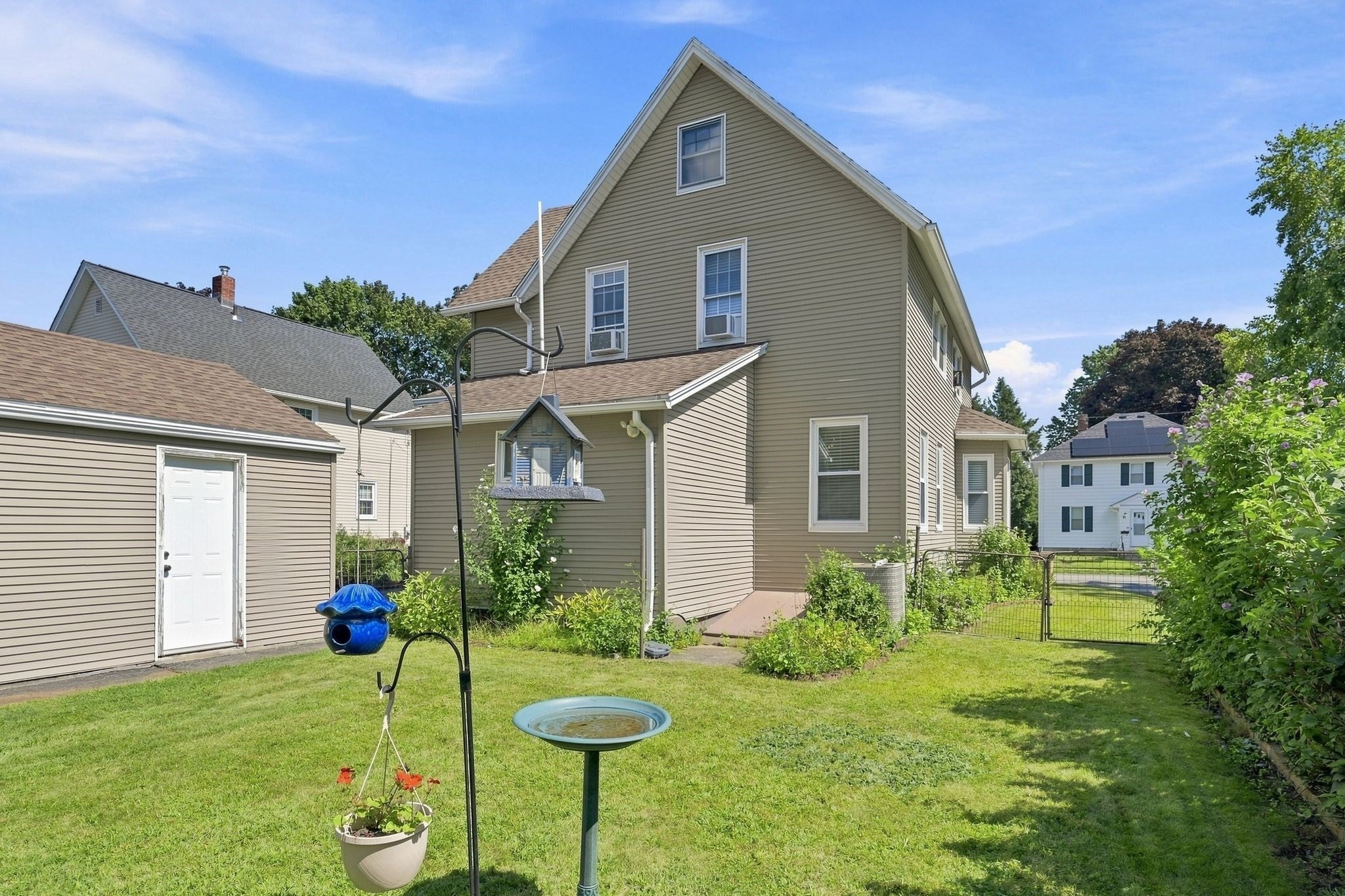27 Elm St, Ludlow, MA Photo #41
