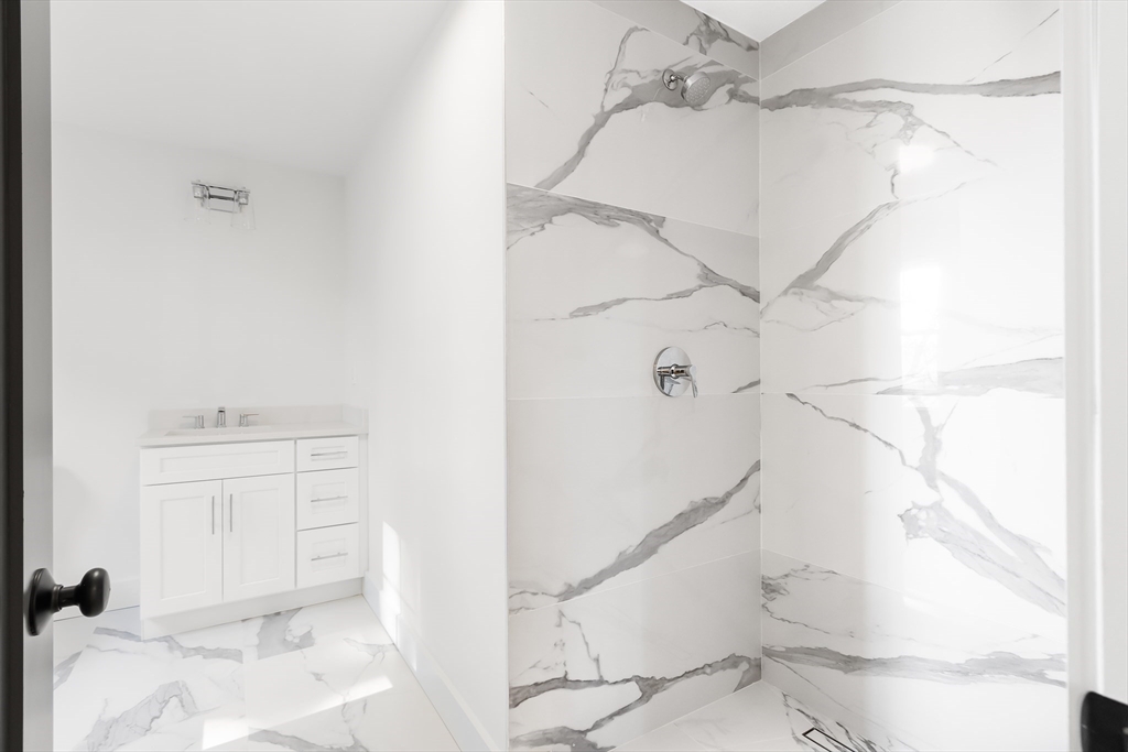 Natick, Massachusetts 01760, United States, 5 Bedrooms Bedrooms, ,5 BathroomsBathrooms,Residential,Active,155580