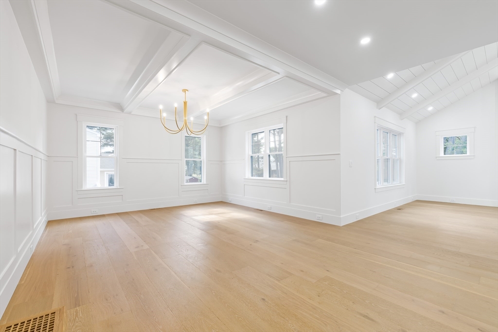 Natick, Massachusetts 01760, United States, 5 Bedrooms Bedrooms, ,5 BathroomsBathrooms,Residential,Active,155580