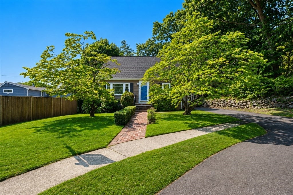 10 Curtis Cir, Canton, MA, 10 Curtis Cir, Canton, MA Photo #3