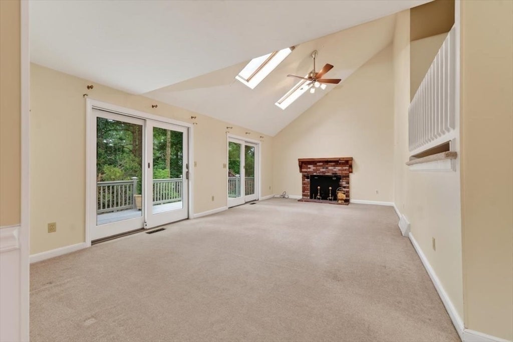 68 Trout Farm Ln