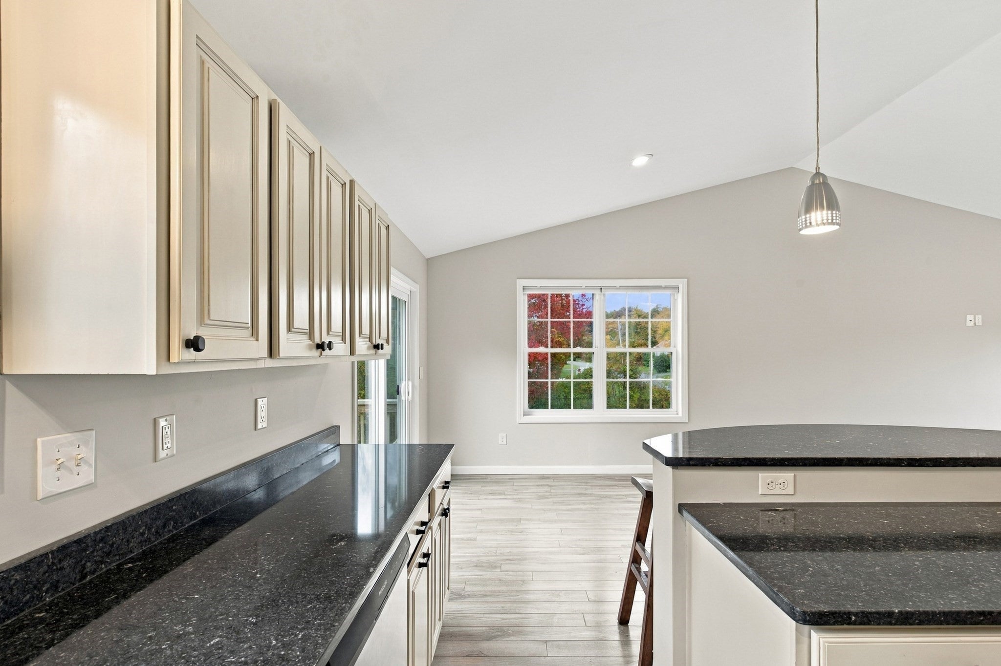 32 Arcadia Road, Swansea, MA, 32 Arcadia Road, Swansea, MA Photo #10