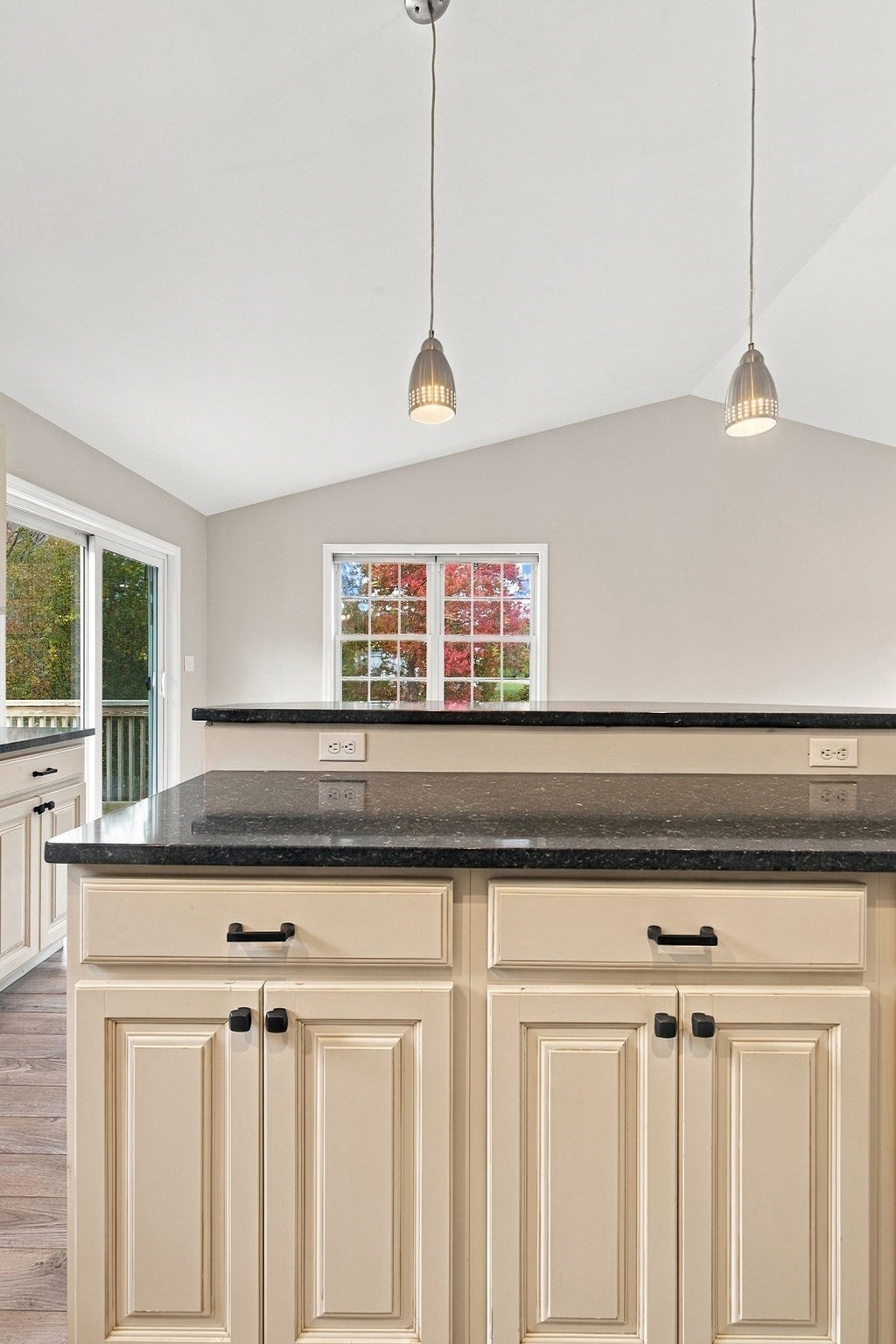 32 Arcadia Road, Swansea, MA, 32 Arcadia Road, Swansea, MA Photo #12