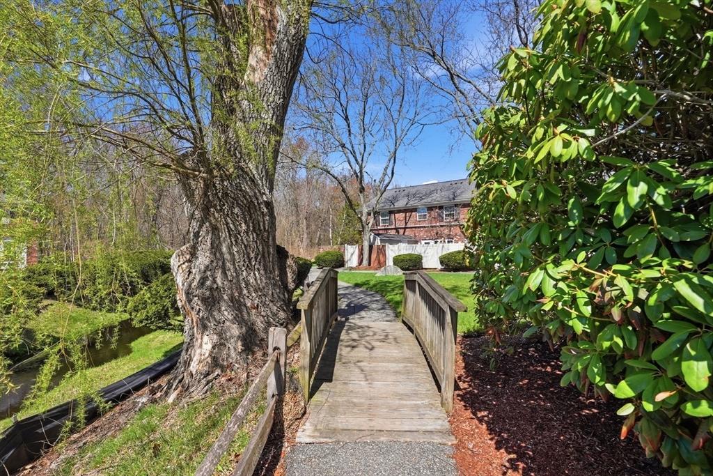 1301 Windsor Drive 1301