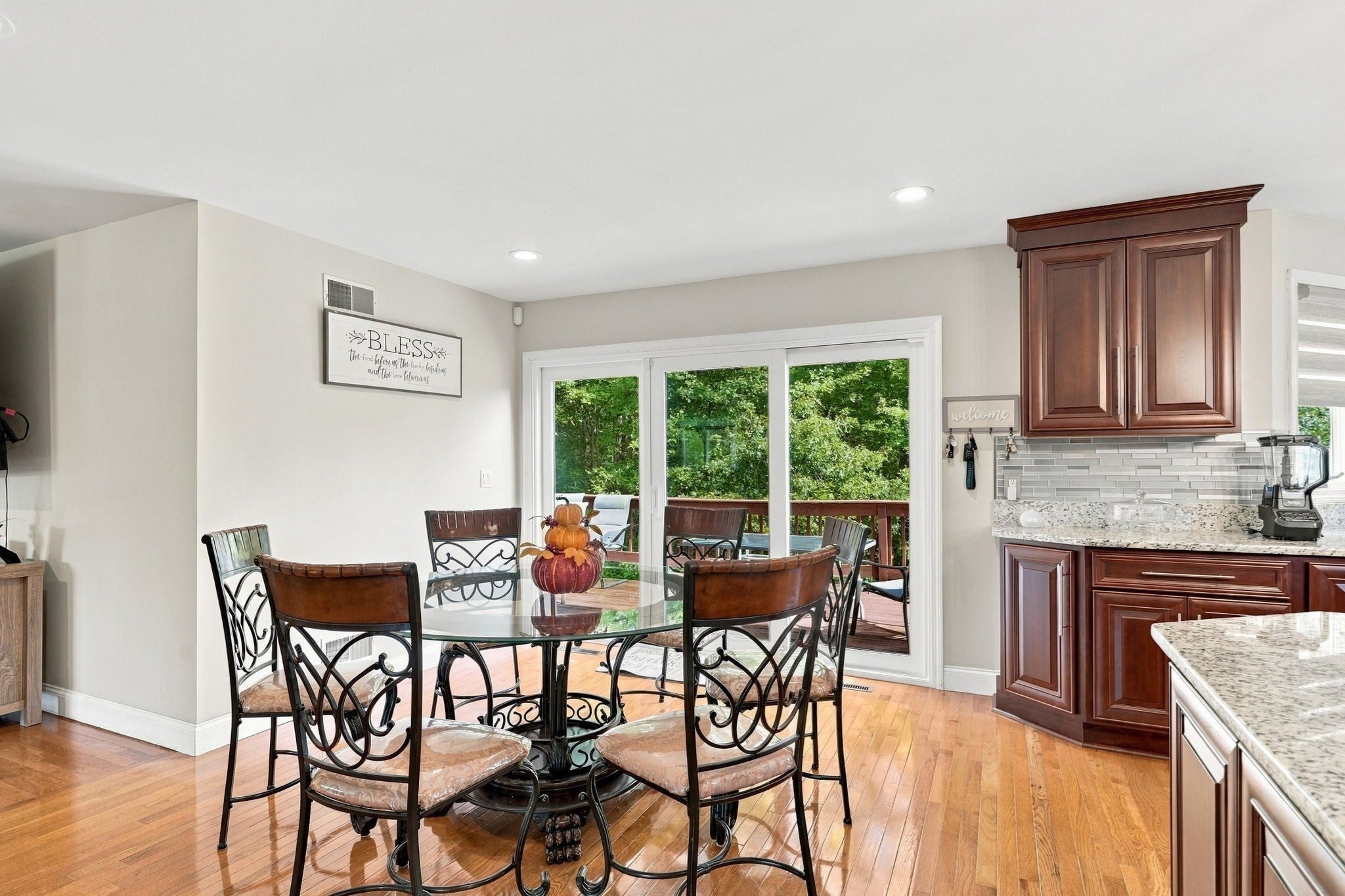 35 Striper Cir, Dartmouth, MA Photo #11