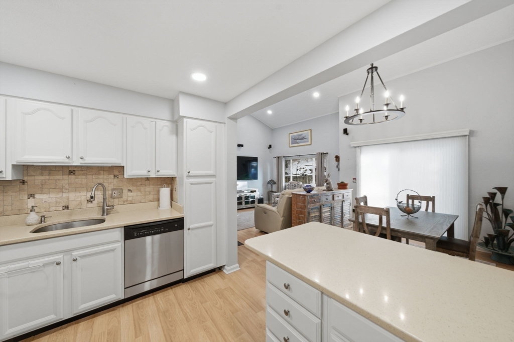 55 Hawthorne Circle 55