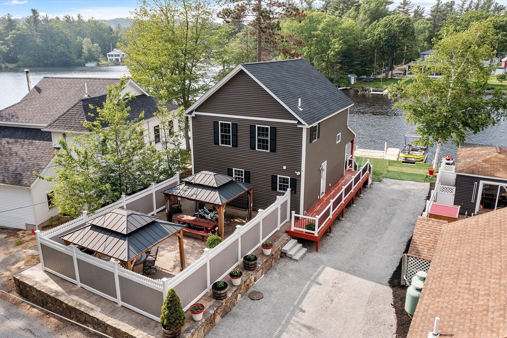 33 North Shore Road