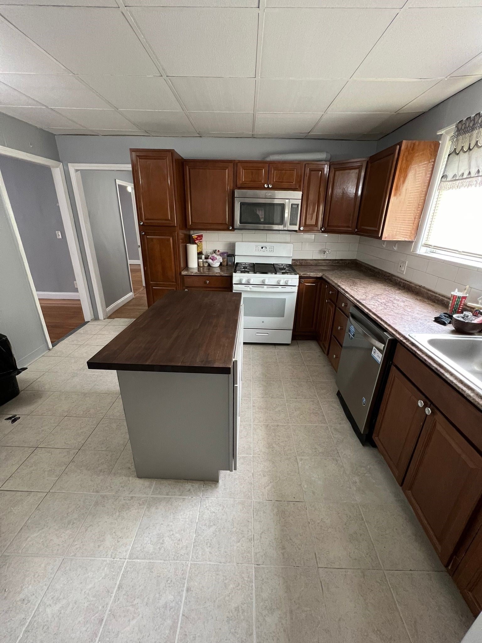 Click for 99 Medford St #2, Malden, MA slideshow Click for 99 Medford St #2, Malden, MA slideshow