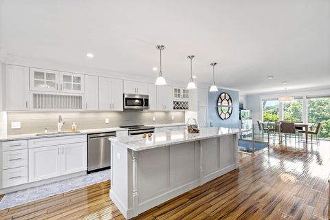 24 Ships View Ter 24 Bourne MA 02532