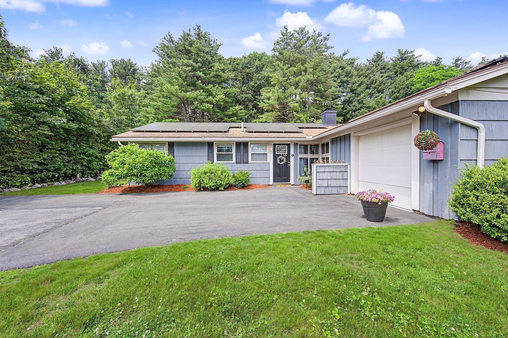 9 Joseph Rd, Framingham, MA Photo #2