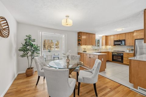 41 Dunster Rd Bedford MA 01730