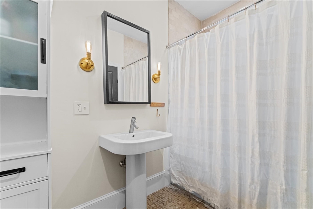 45 Pearl St #3, Boston, MA Photo #24