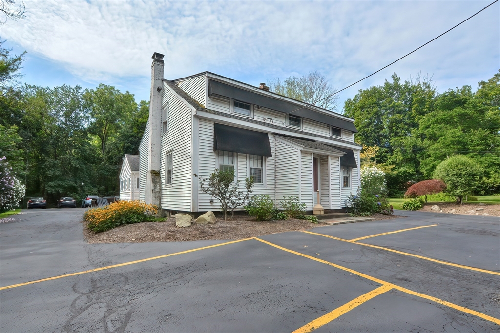 159 Hartford Ave E