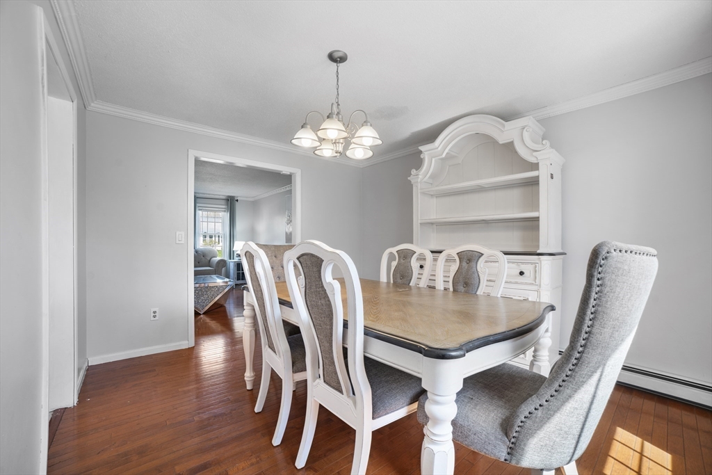 994 S Main St