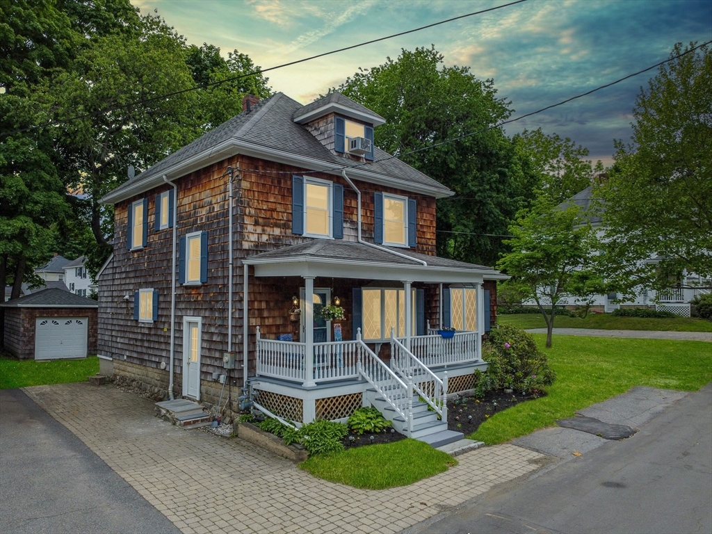 24 Hawthorne Street