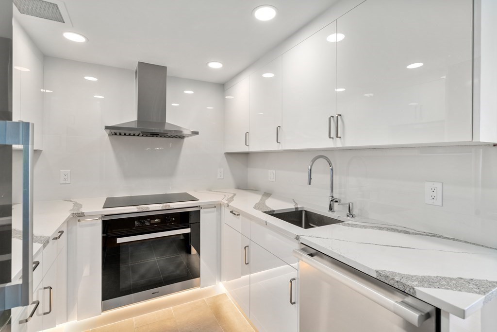 197 Eighth Street 705