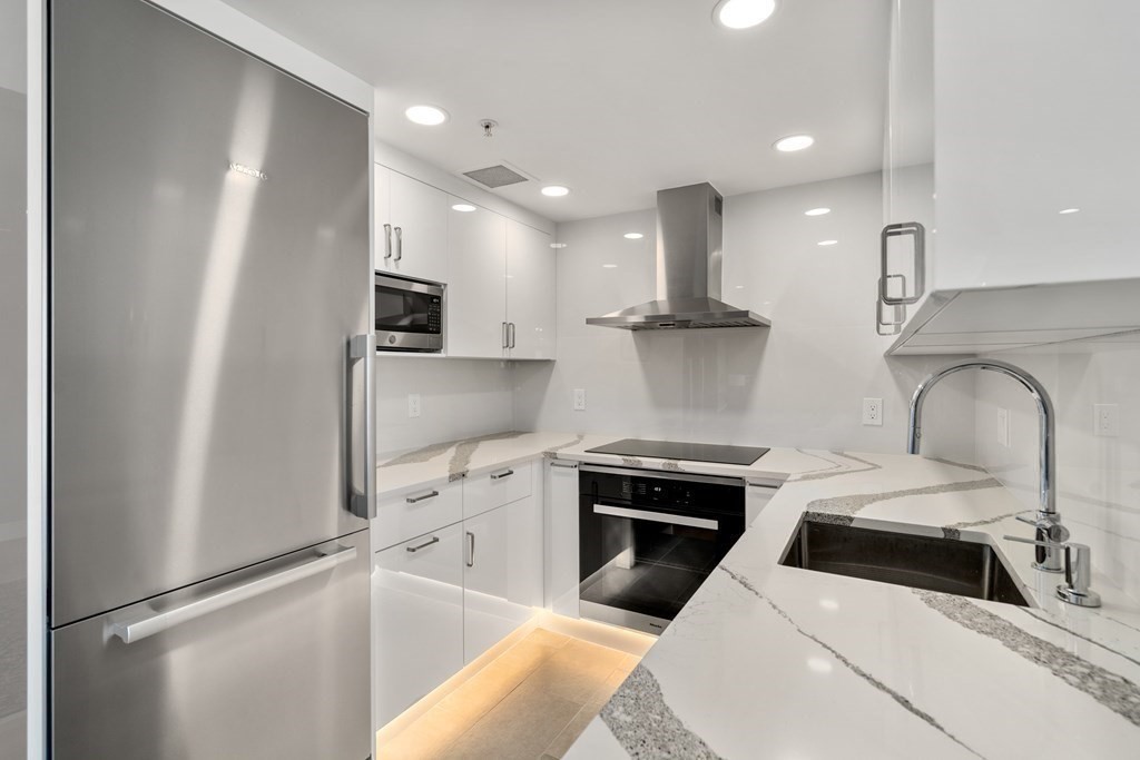 197 Eighth Street 705