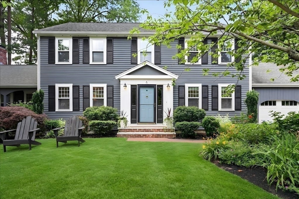 6 Blackhorse Ln
