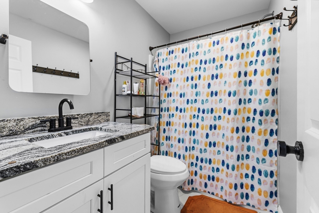 117 Farland Cir, New Bedford, MA Photo #17