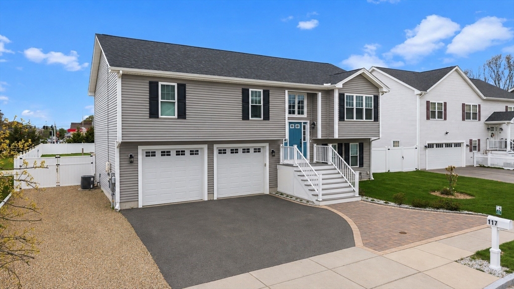 117 Farland Cir, New Bedford, MA Photo #1