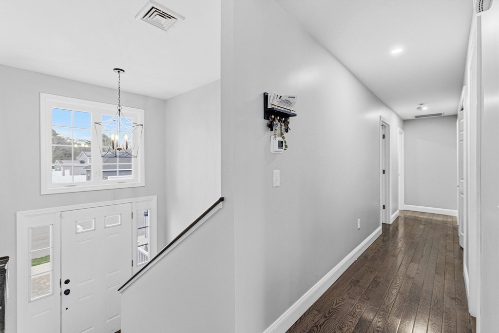 117 Farland Cir, New Bedford, MA Photo #12