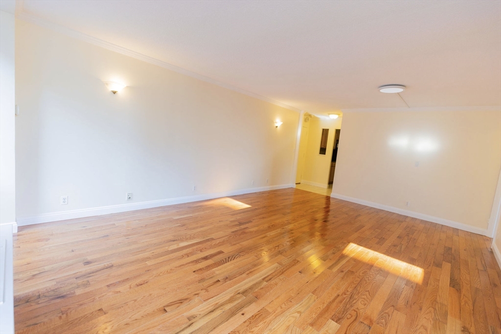 44 Washington St 501