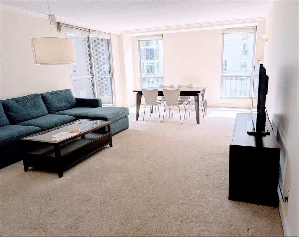 44 Washington St 501