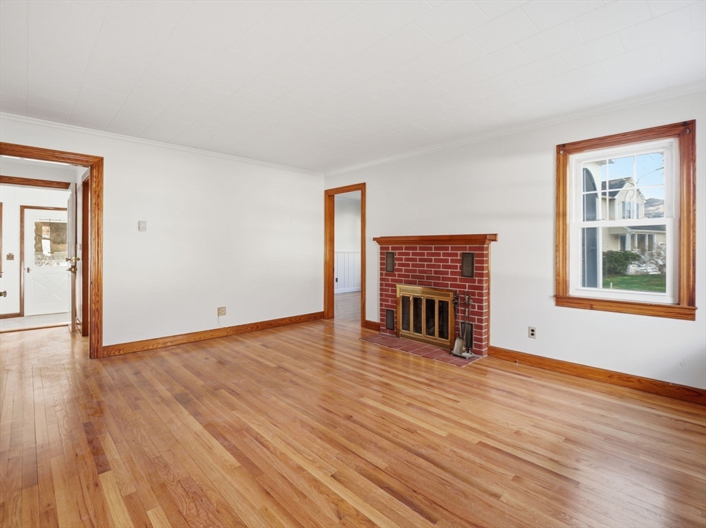 285 W Meadow Rd, Lowell, MA Photo #11