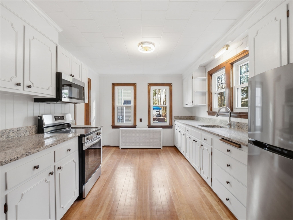 285 W Meadow Rd, Lowell, MA Photo #4
