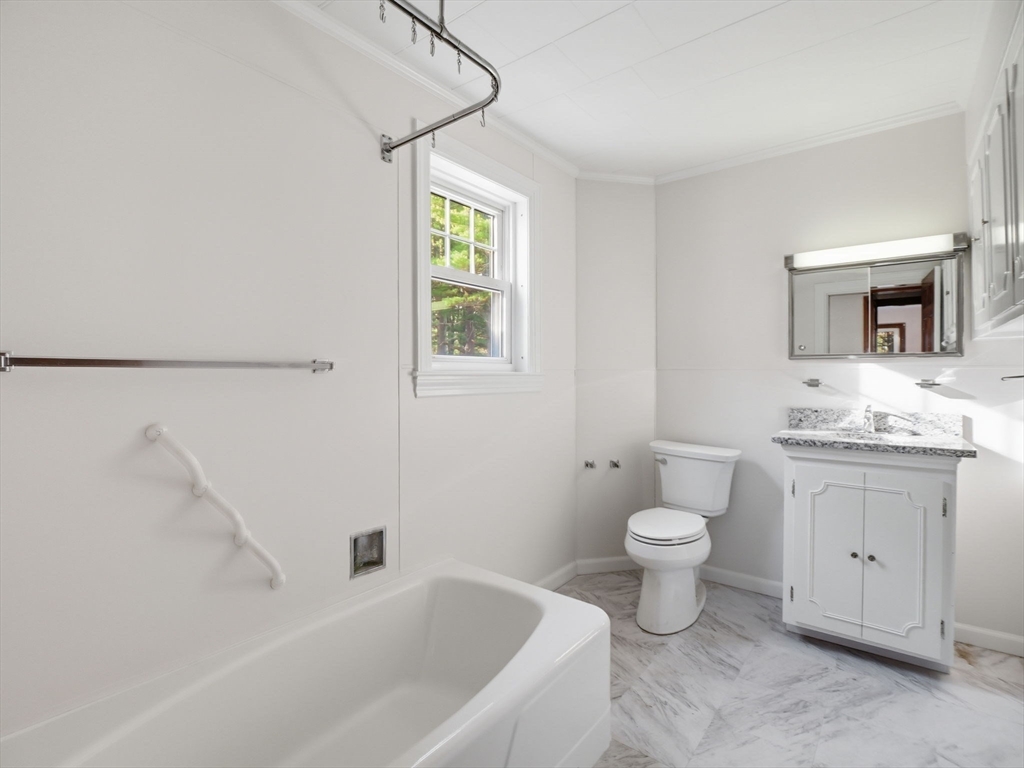 285 W Meadow Rd, Lowell, MA Photo #15