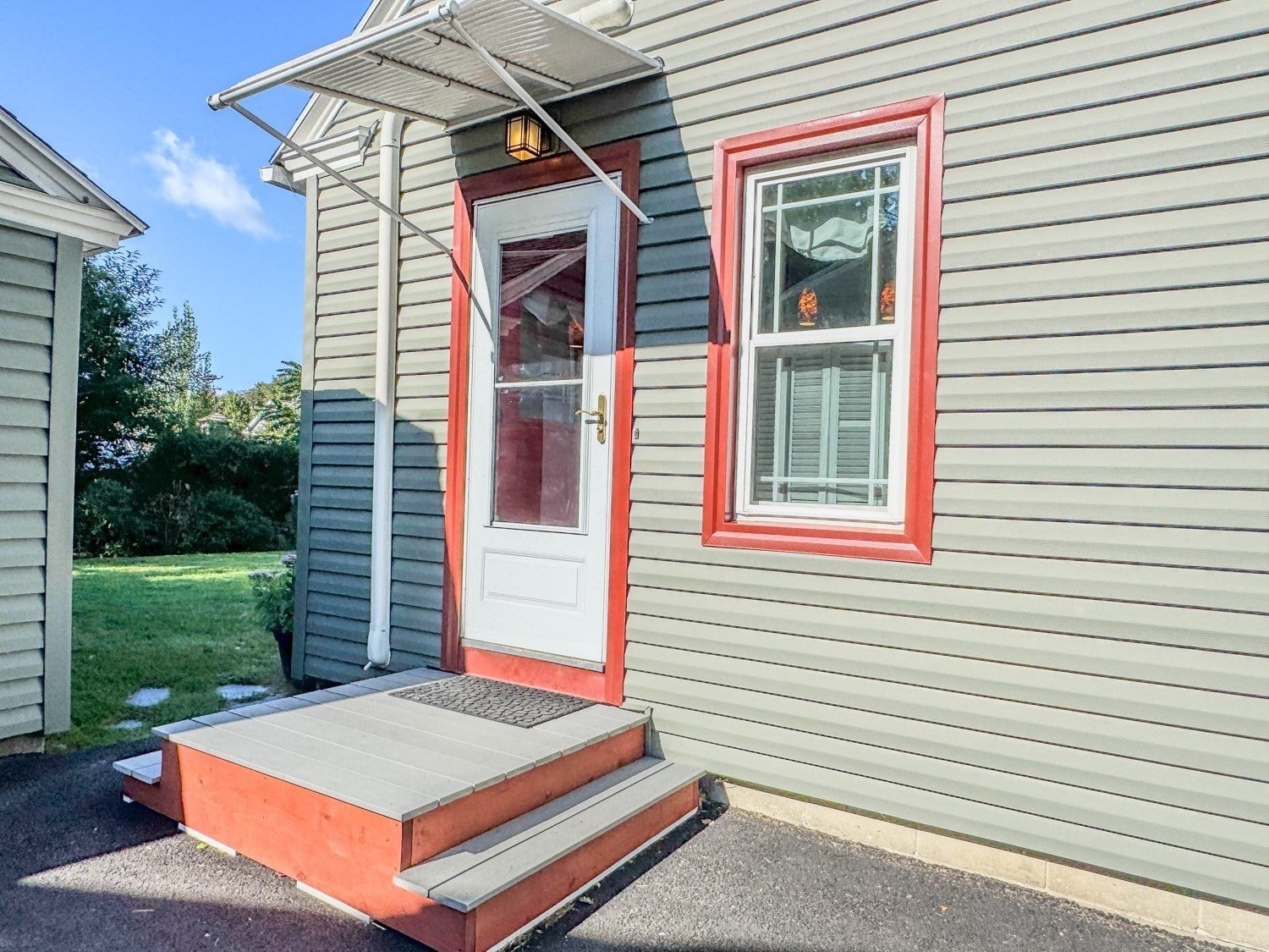 82 Smith Street, Greenfield, MA Photo #4