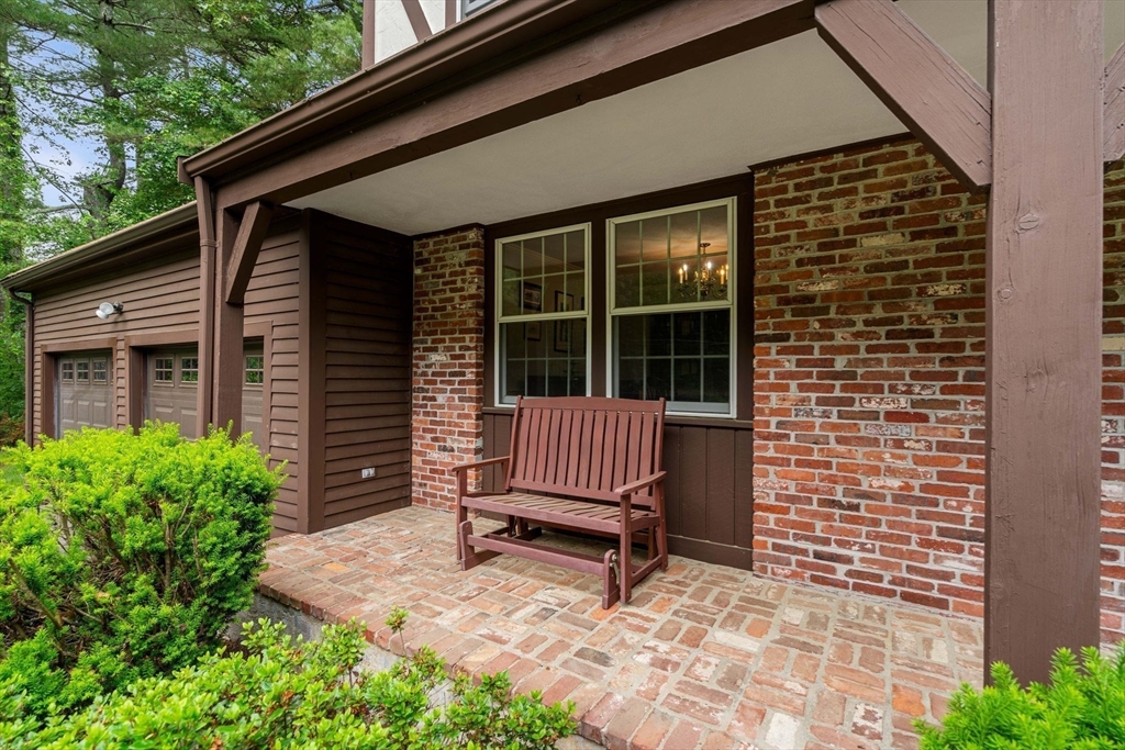 369 Border Rd