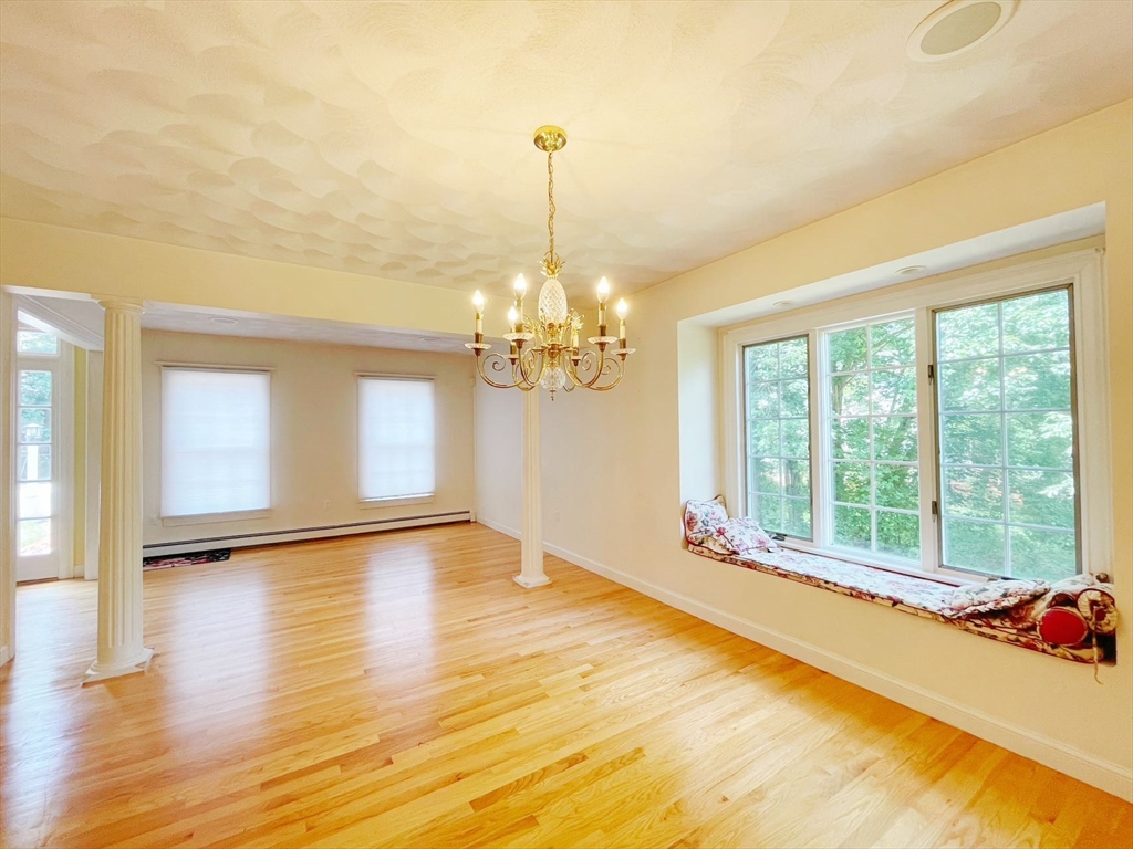 24 Nugent Ln