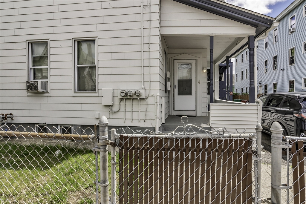 87 Lilley Ave