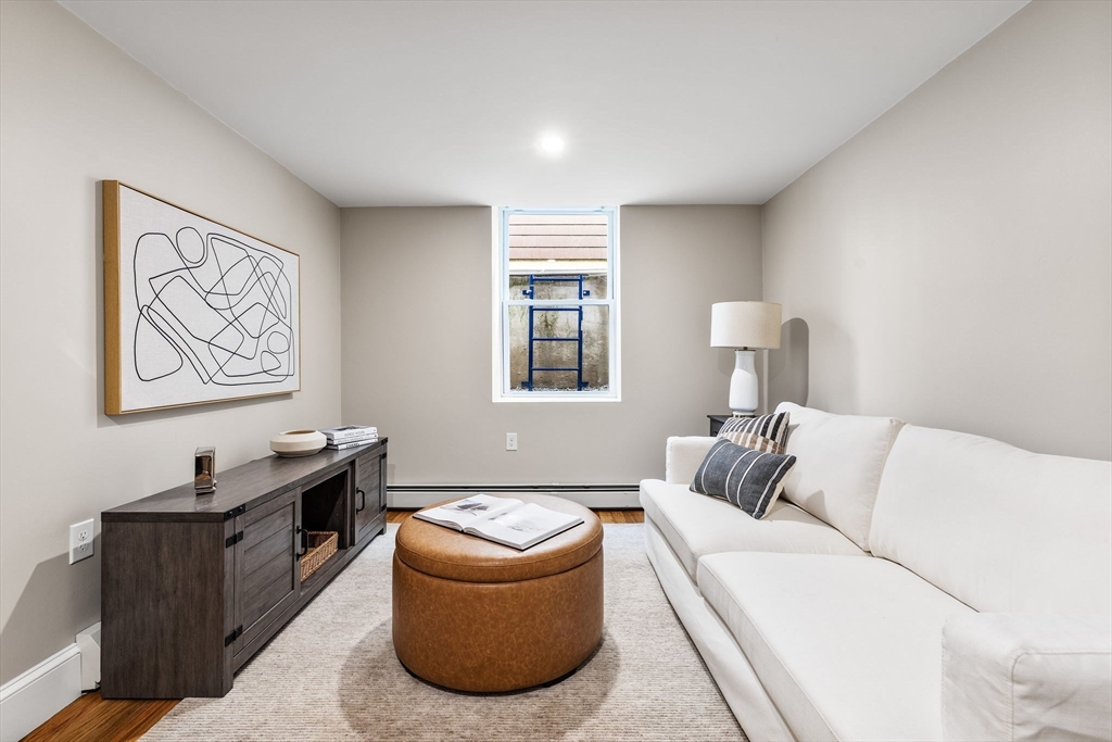 62 Chestnut Street 1