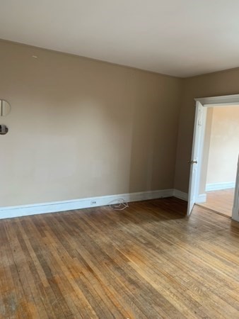 79 Pleasant St 4