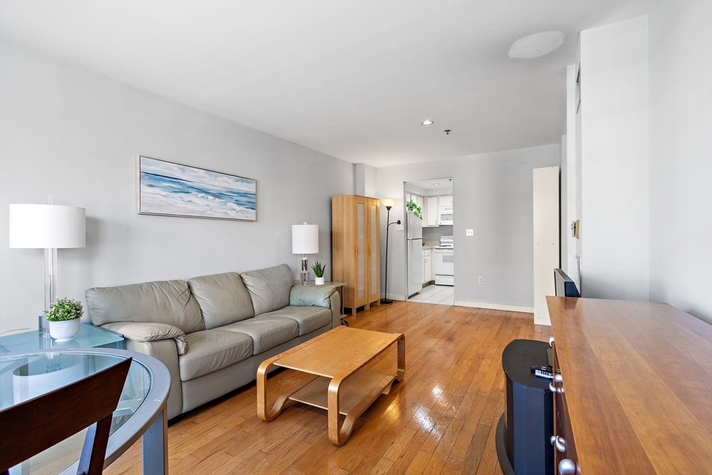 534 Commonwealth Ave 3A