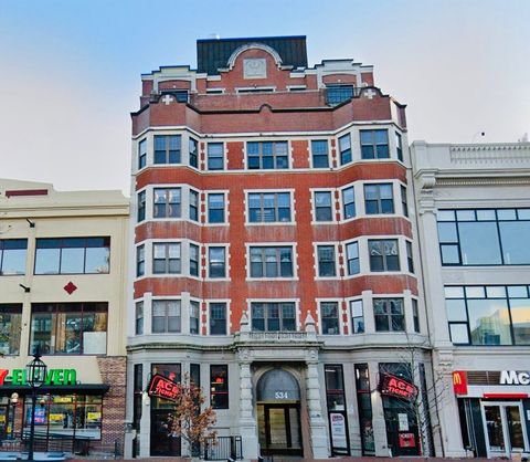 534 Commonwealth Ave 3A Boston MA 02215