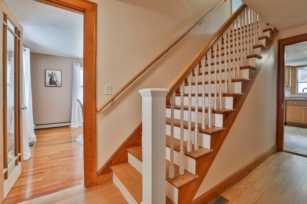 21 Preston St, Wakefield, MA Photo #3