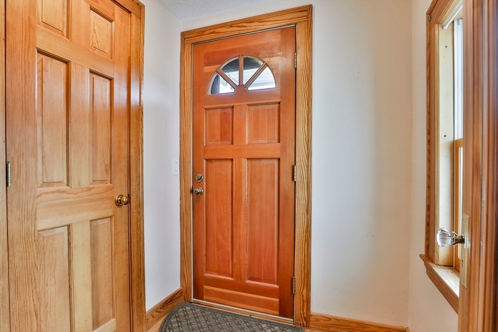 21 Preston St, Wakefield, MA Photo #2