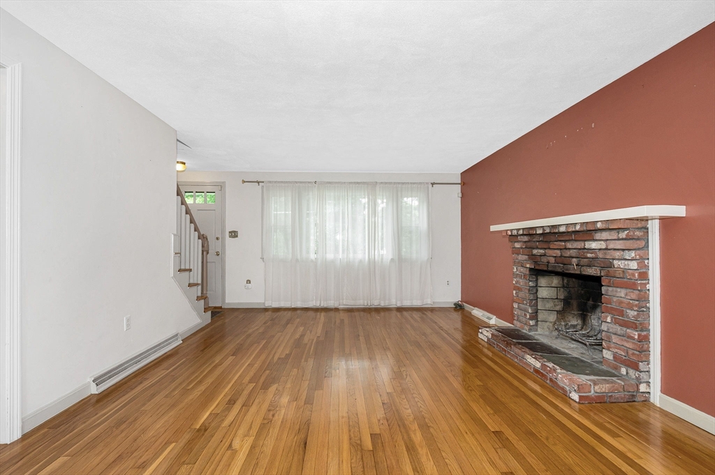 3 Blaisdell Rd